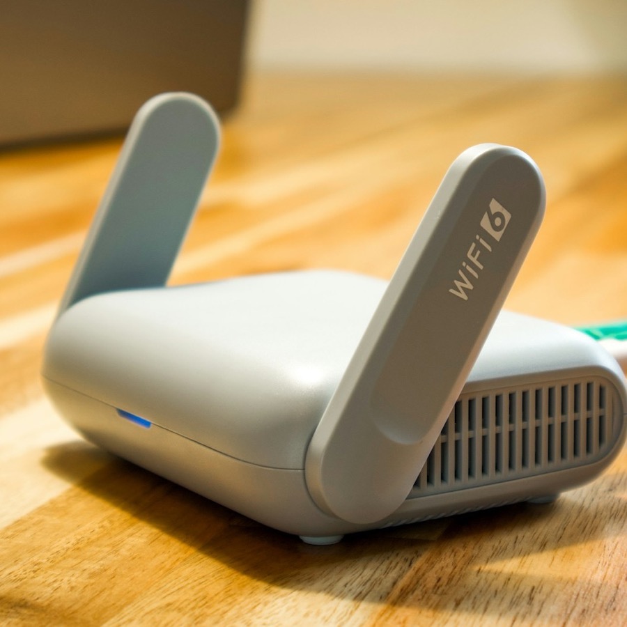 4G Portable Wi-Fi Hotspot